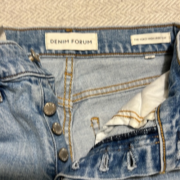Denim Forum The Yoko high-rise slim.  Size 25 - Picture 9 of 12